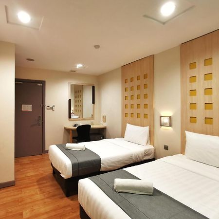 Hotel 98 Kuching Exterior photo