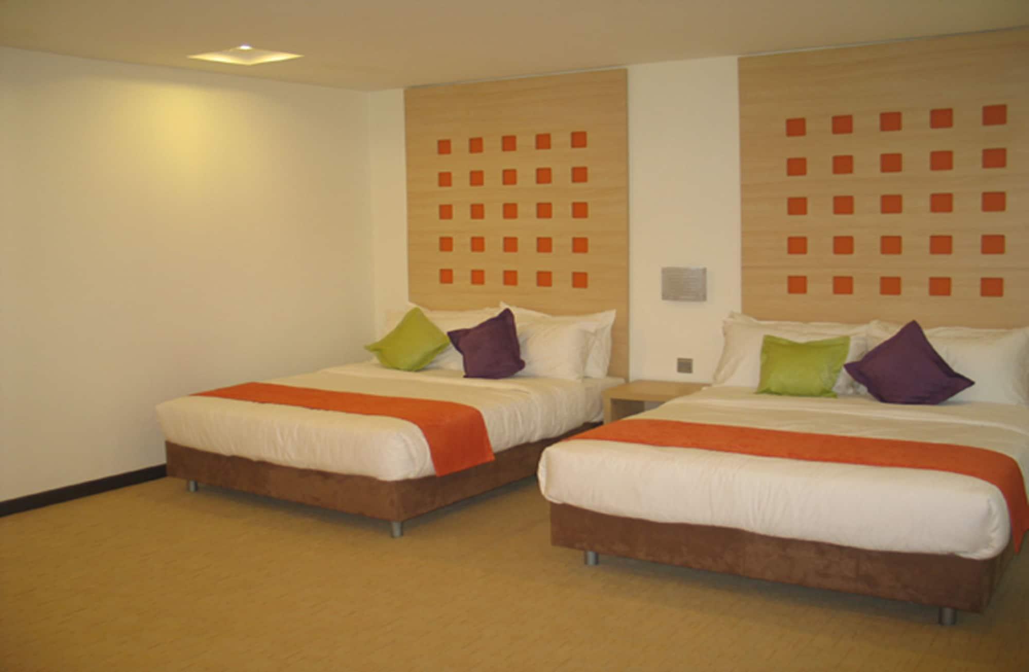 Hotel 98 Kuching Exterior photo