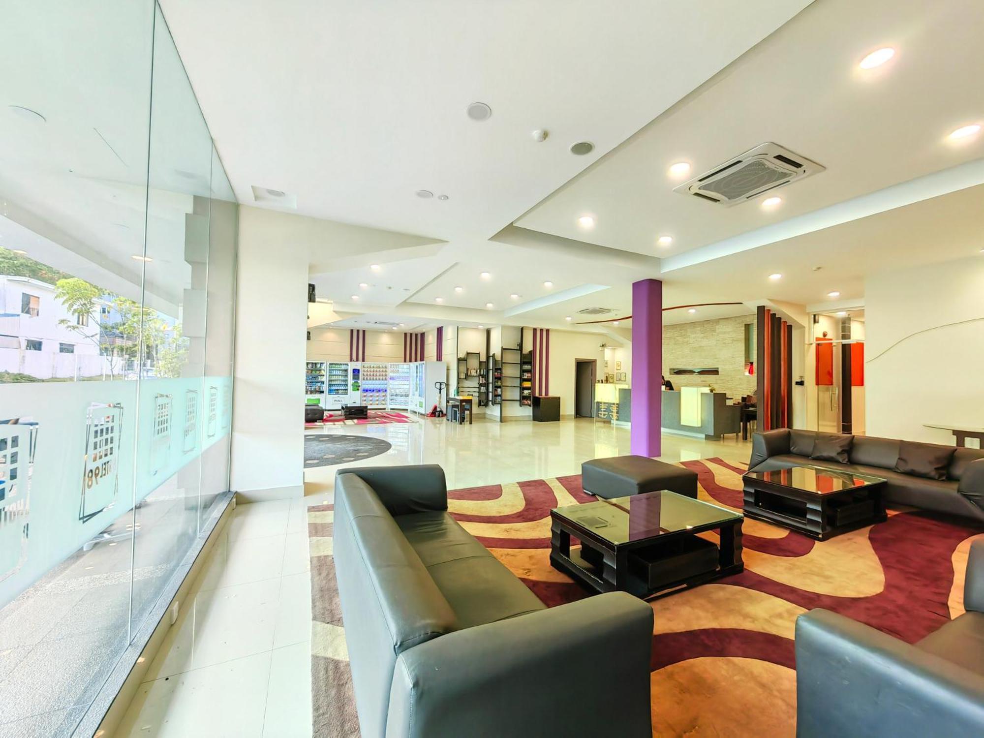 Hotel 98 Kuching Exterior photo