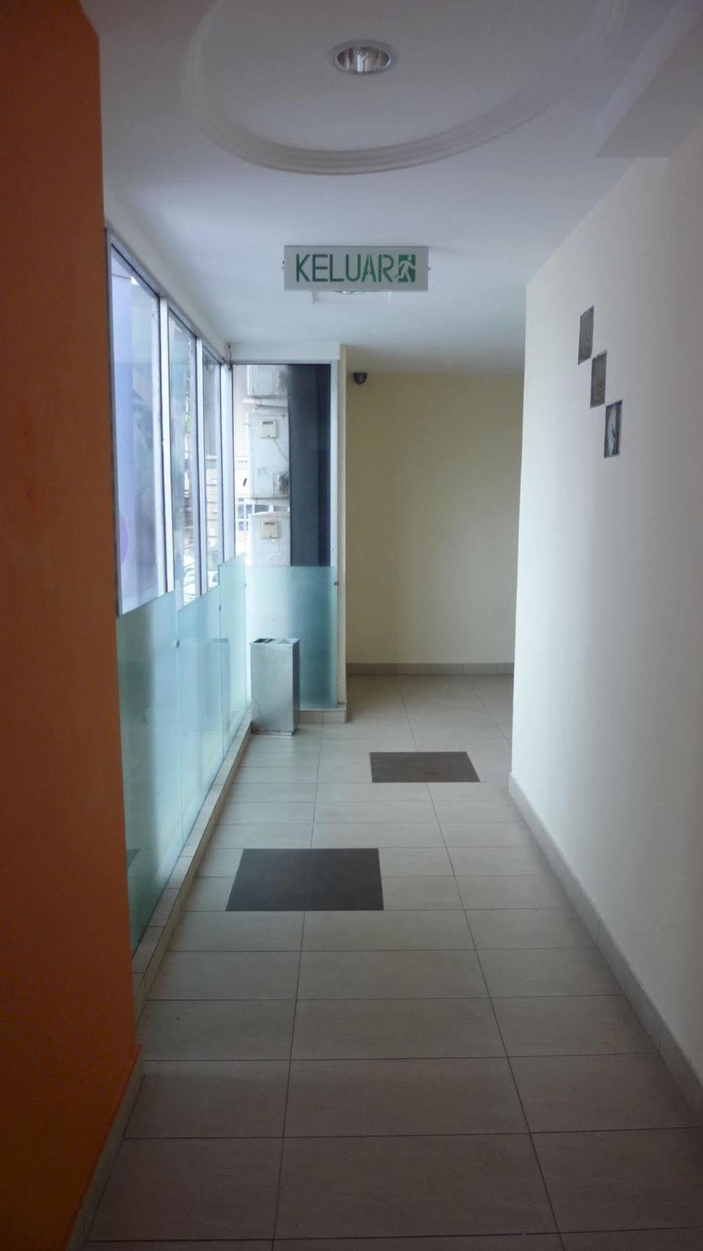 Hotel 98 Kuching Exterior photo